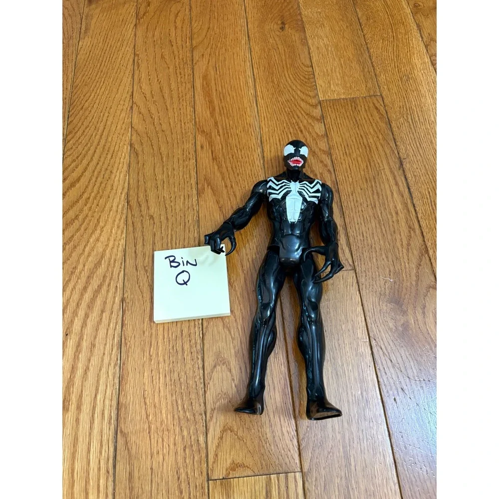 Marvel Venom Titan Hero Series 12 Inch Action Figure Black White Symbiote